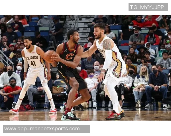 凯莱布乐福替补出战26分钟表现抢眼三分球命中率高达375贡献13分5板4助