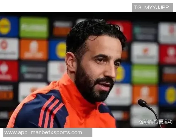 绿帽哥揭秘格拉斯纳为曼联战术准备的千页分析与面试策略