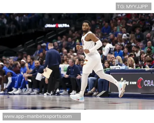 米切尔轻松发威30分钟内高效砍下27分4篮板4助攻第三节完美表现6中6